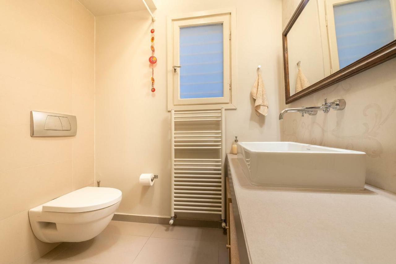 Stylish Flat With Veranda In The Heart Of Athen Eksteriør bilde